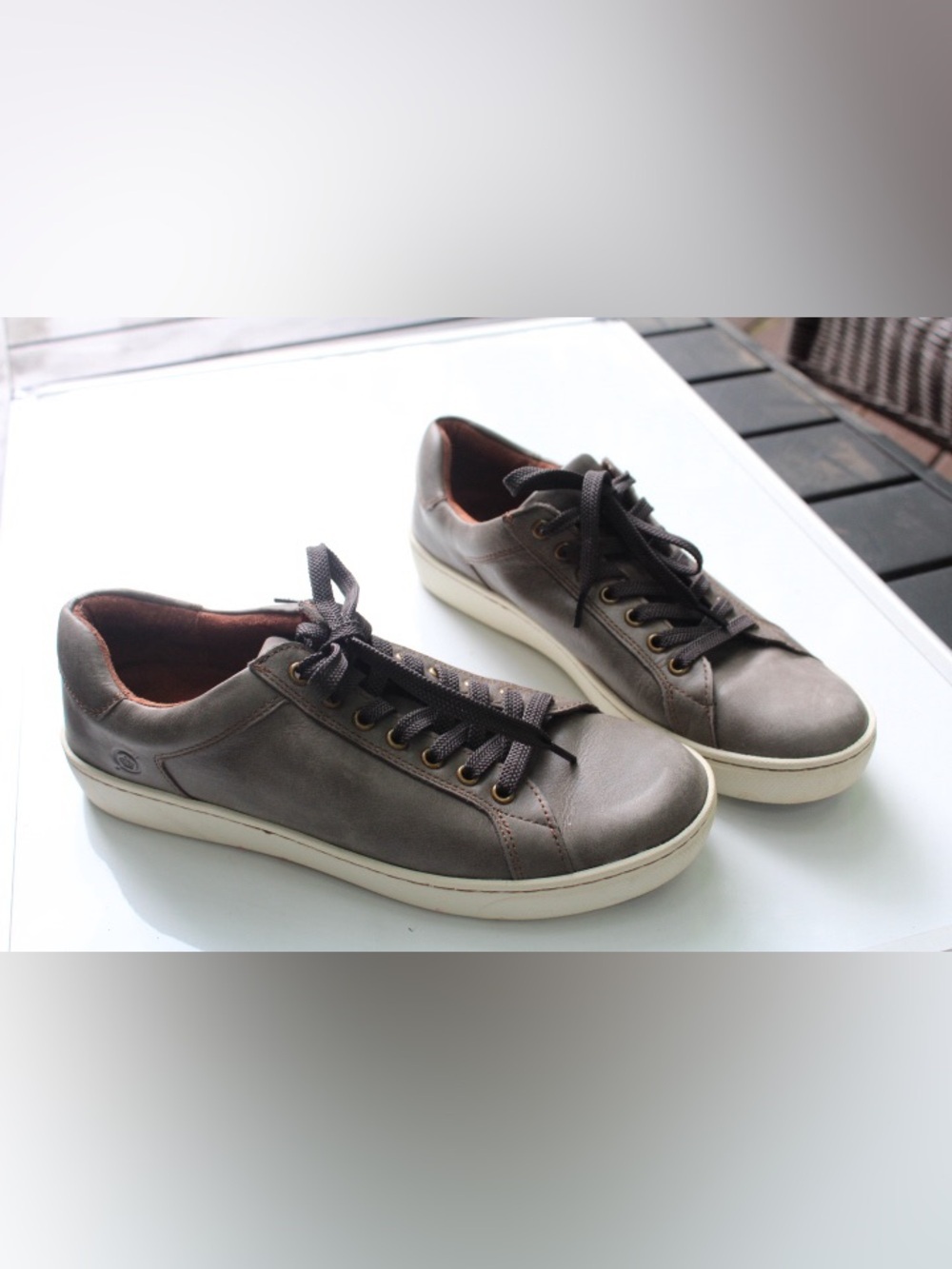 Born Sur sneakers